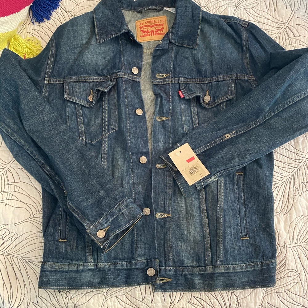 NWT Men’s Levi’s denim jacket